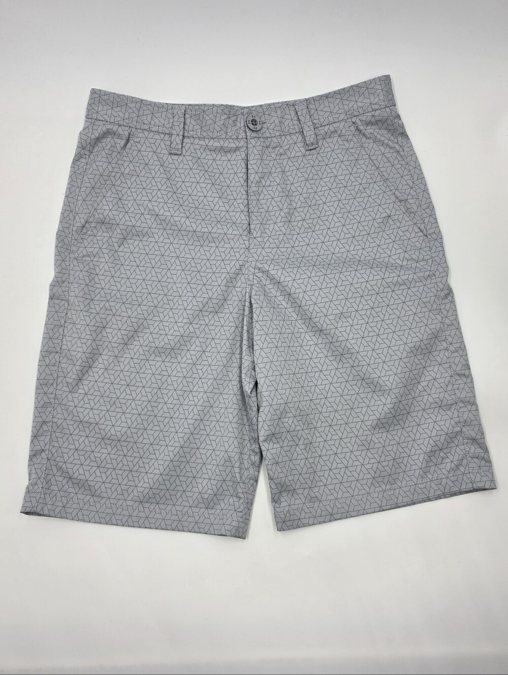 Under Armour boys' gray patterned golf shorts size 16